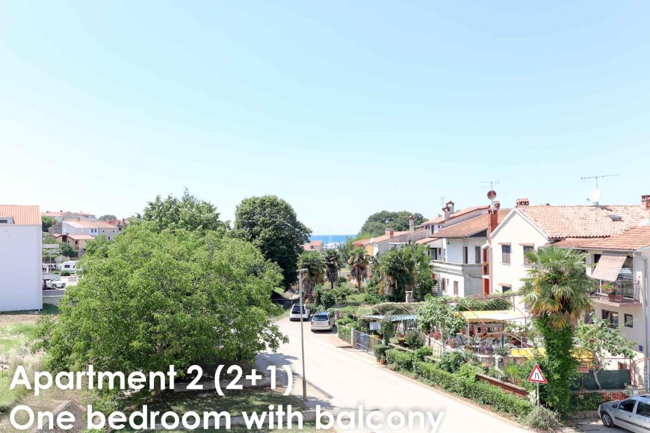 Sunshine Apartments Funtana With Balcony And Sea View Eksteriør billede