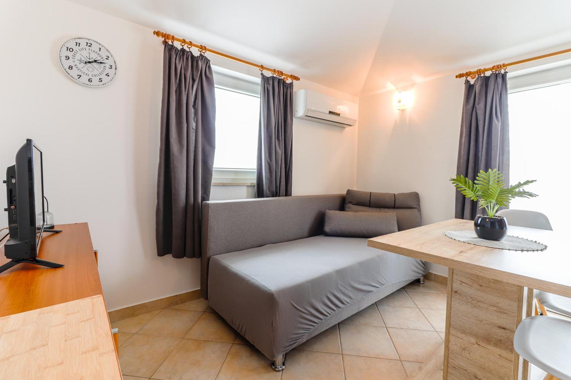 Sunshine Apartments Funtana With Balcony And Sea View Eksteriør billede